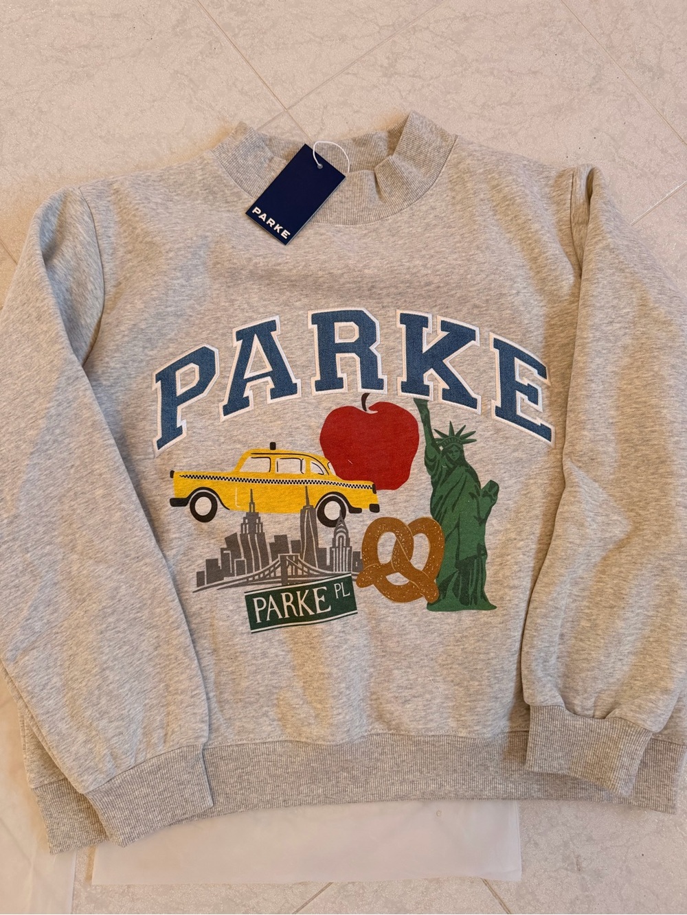 Parke exclsuive nyc pop up gray New York mockneck graphic New York size L/XL